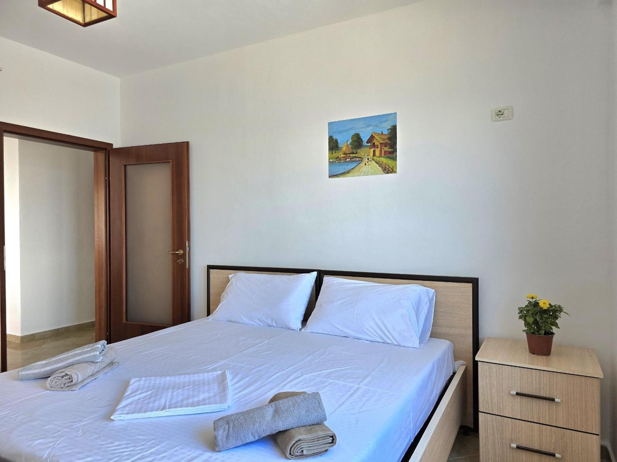 Sea View Apartments In Durres Bagian luar foto