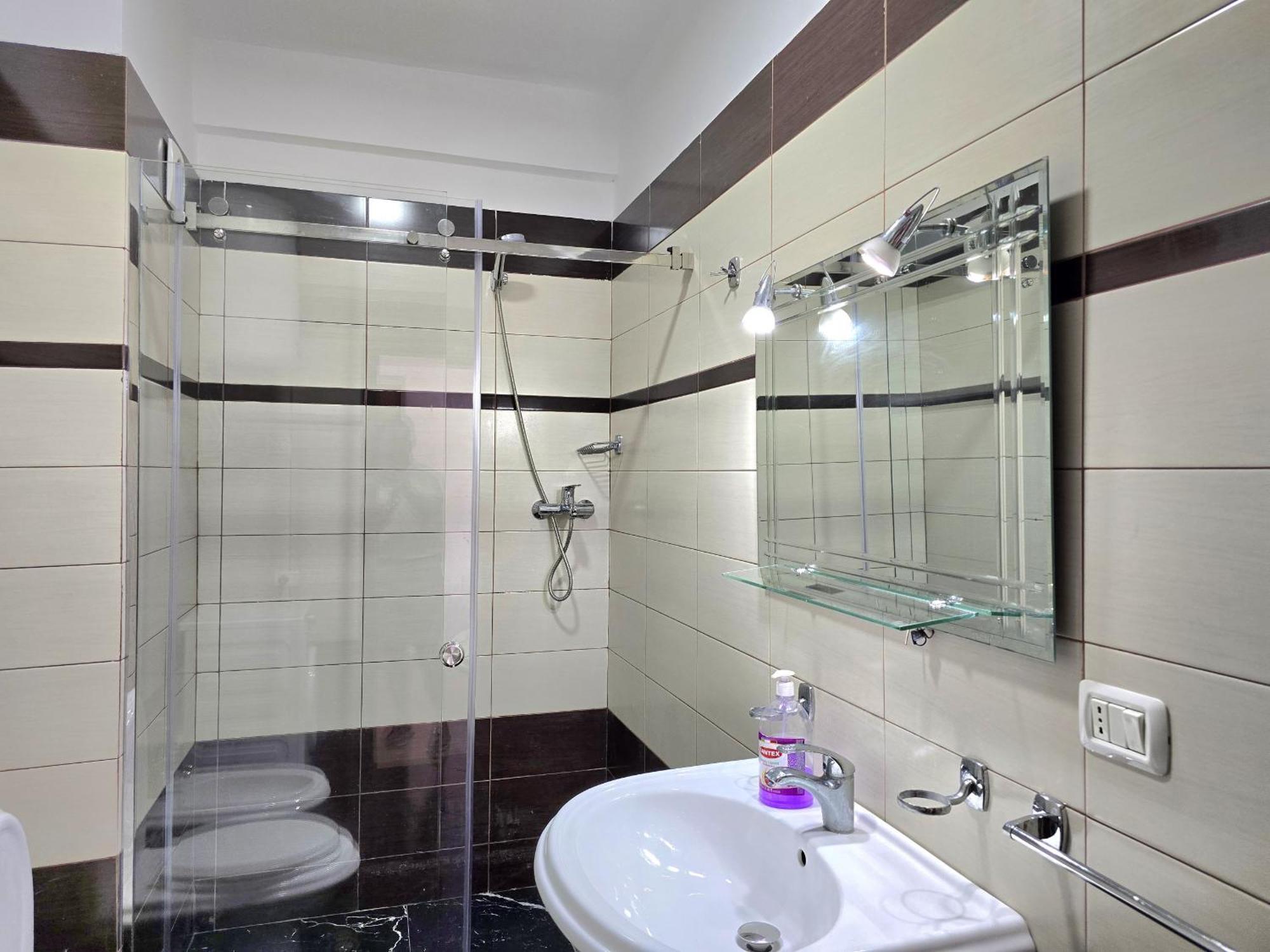 Sea View Apartments In Durres Bagian luar foto