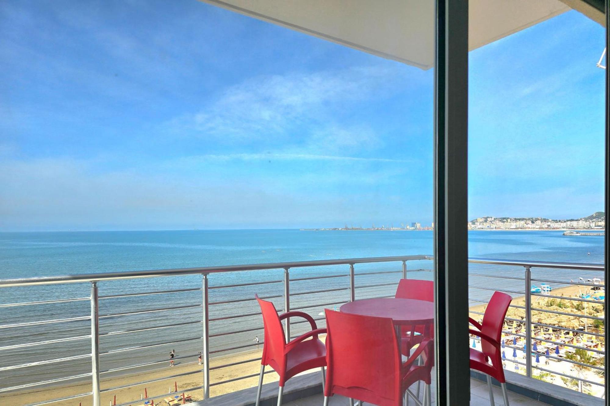 Sea View Apartments In Durres Bagian luar foto