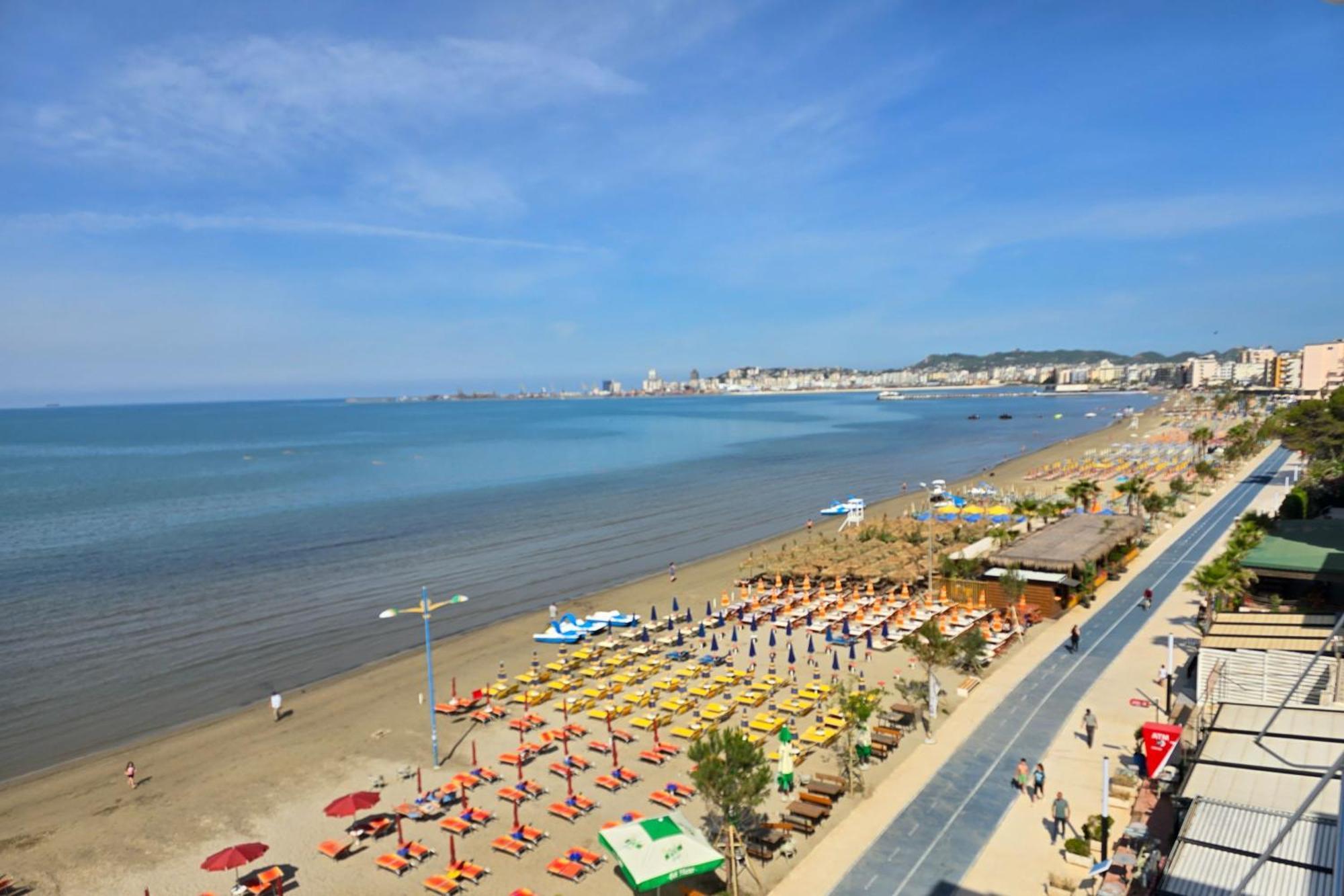 Sea View Apartments In Durres Bagian luar foto