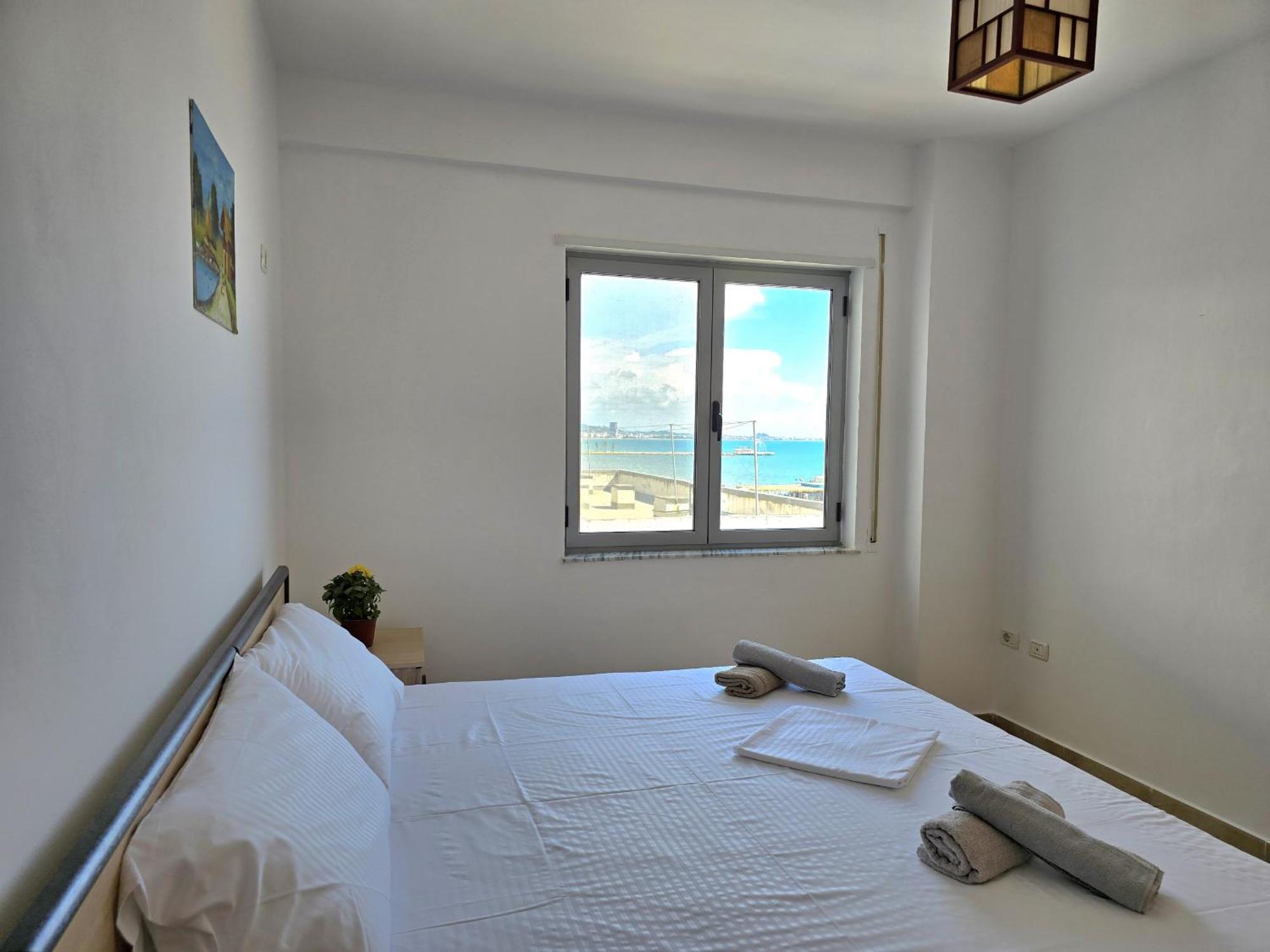 Sea View Apartments In Durres Bagian luar foto