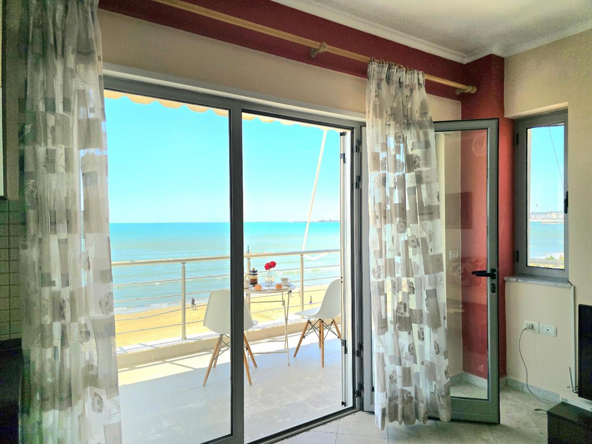 Sea View Apartments In Durres Bagian luar foto