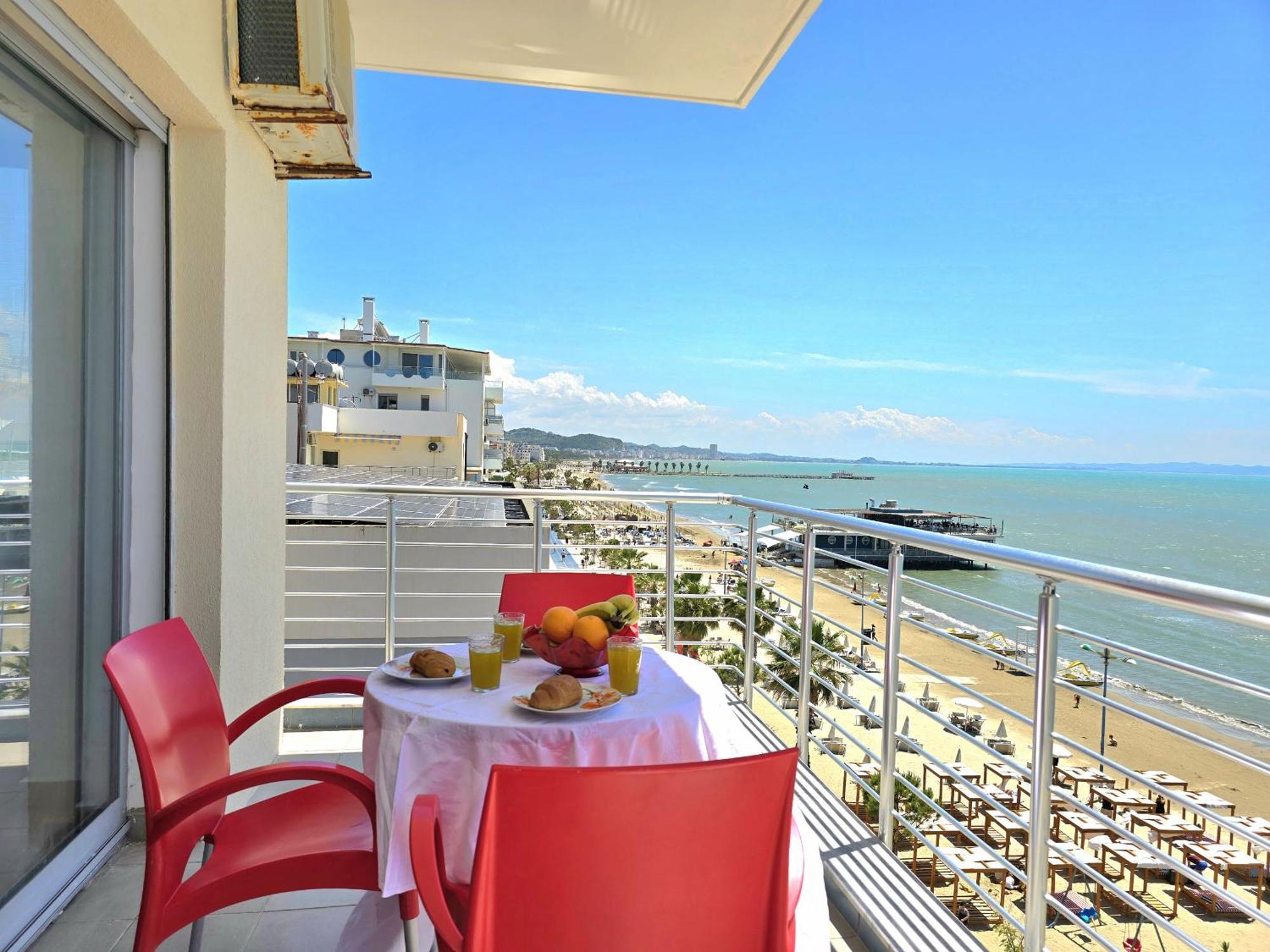 Sea View Apartments In Durres Bagian luar foto