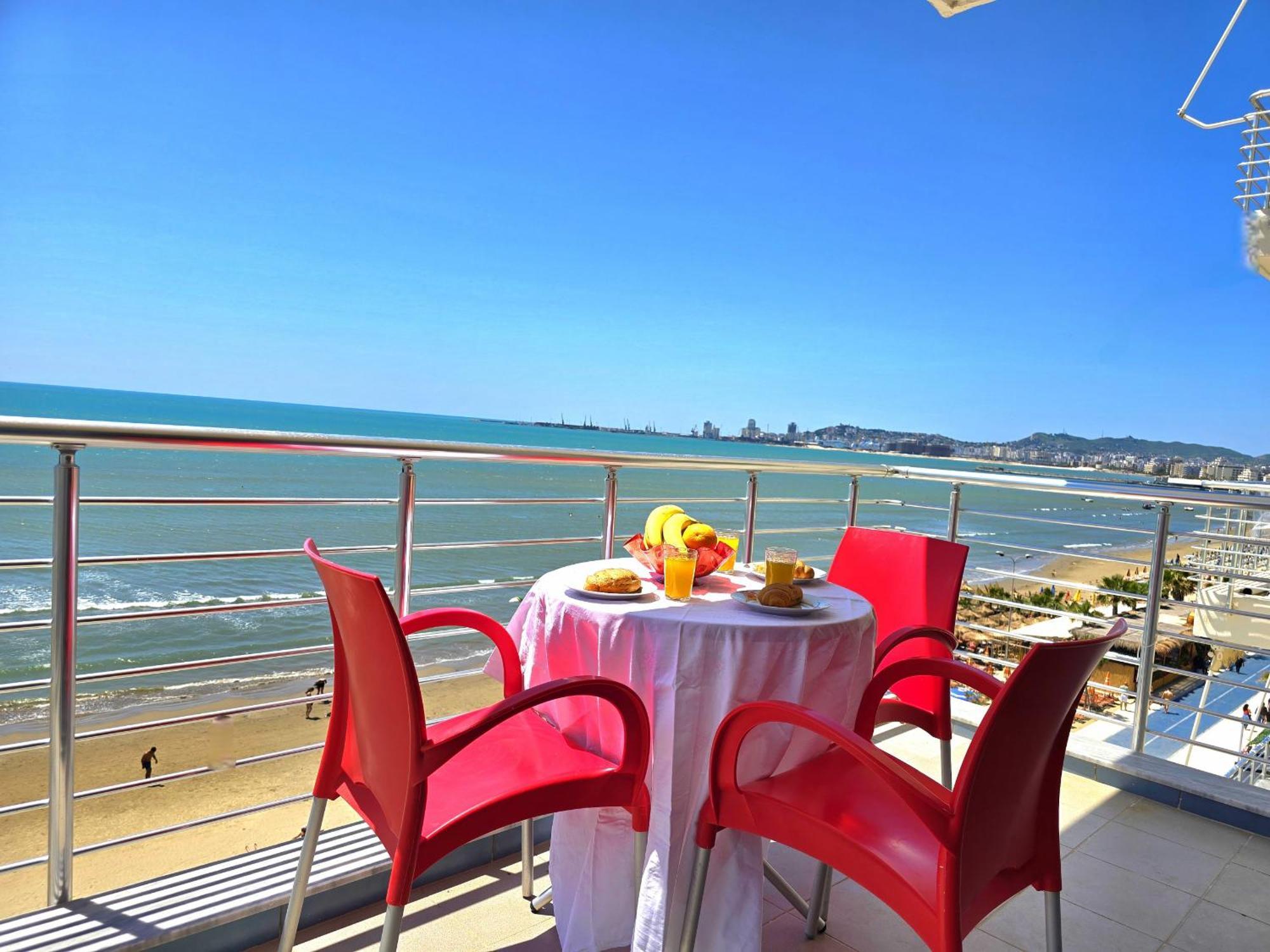 Sea View Apartments In Durres Bagian luar foto